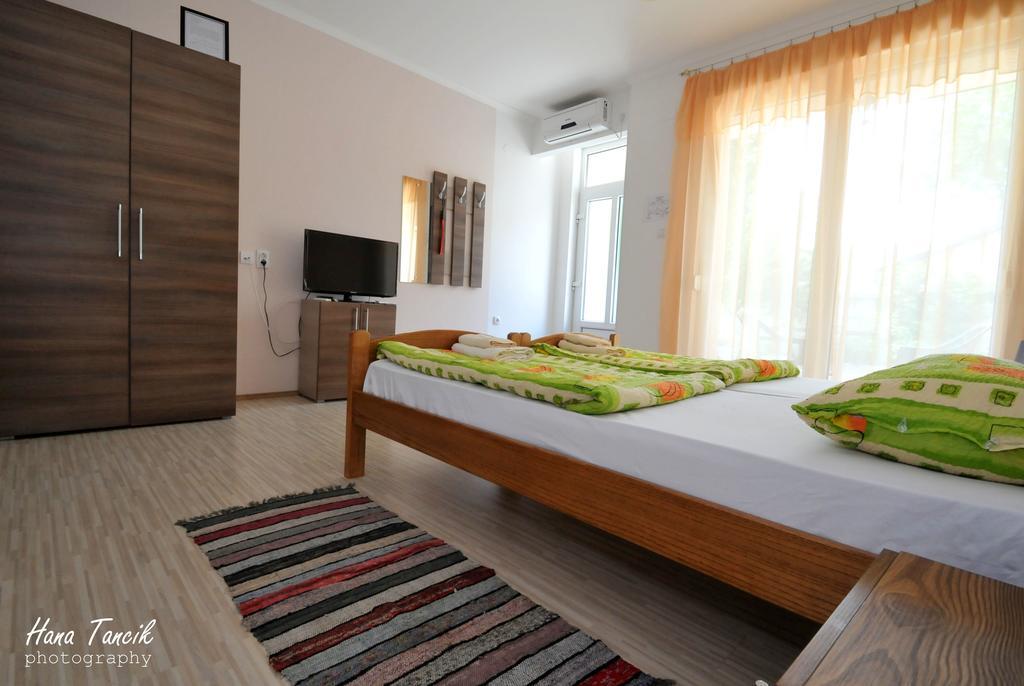 Apartments Svetlica Backi Petrovac Exterior photo